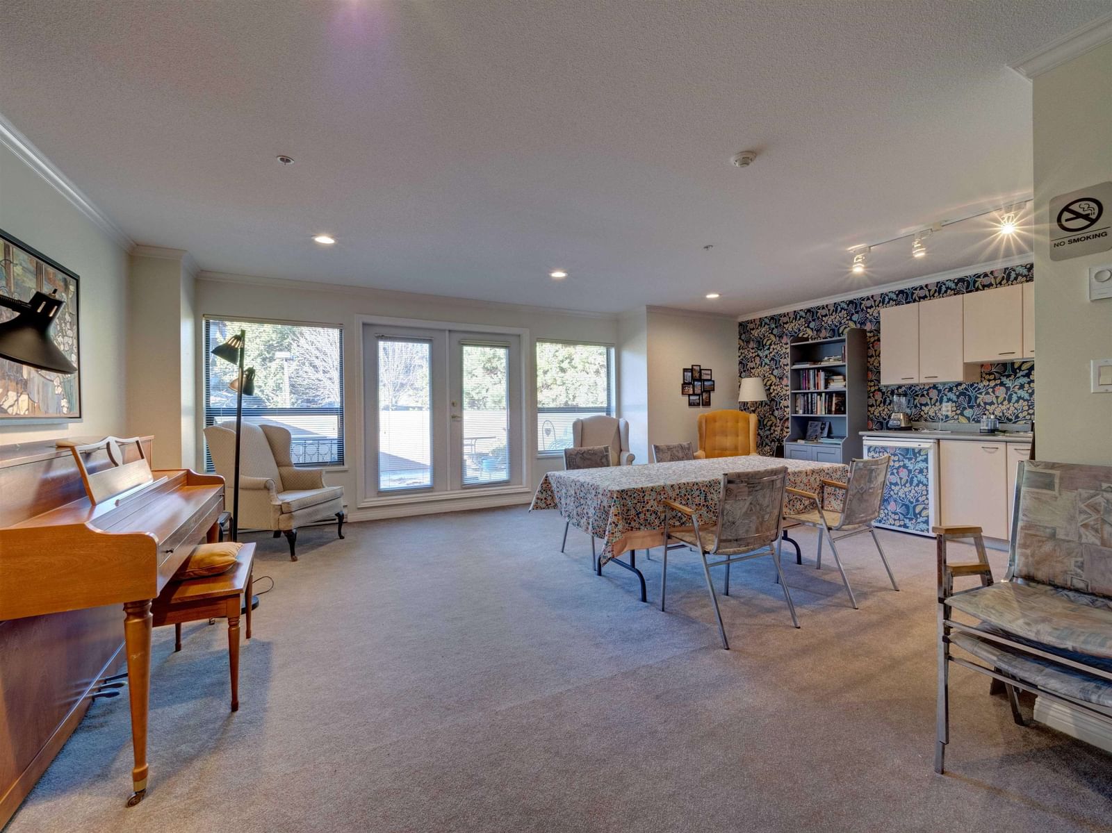 Listing Image 19