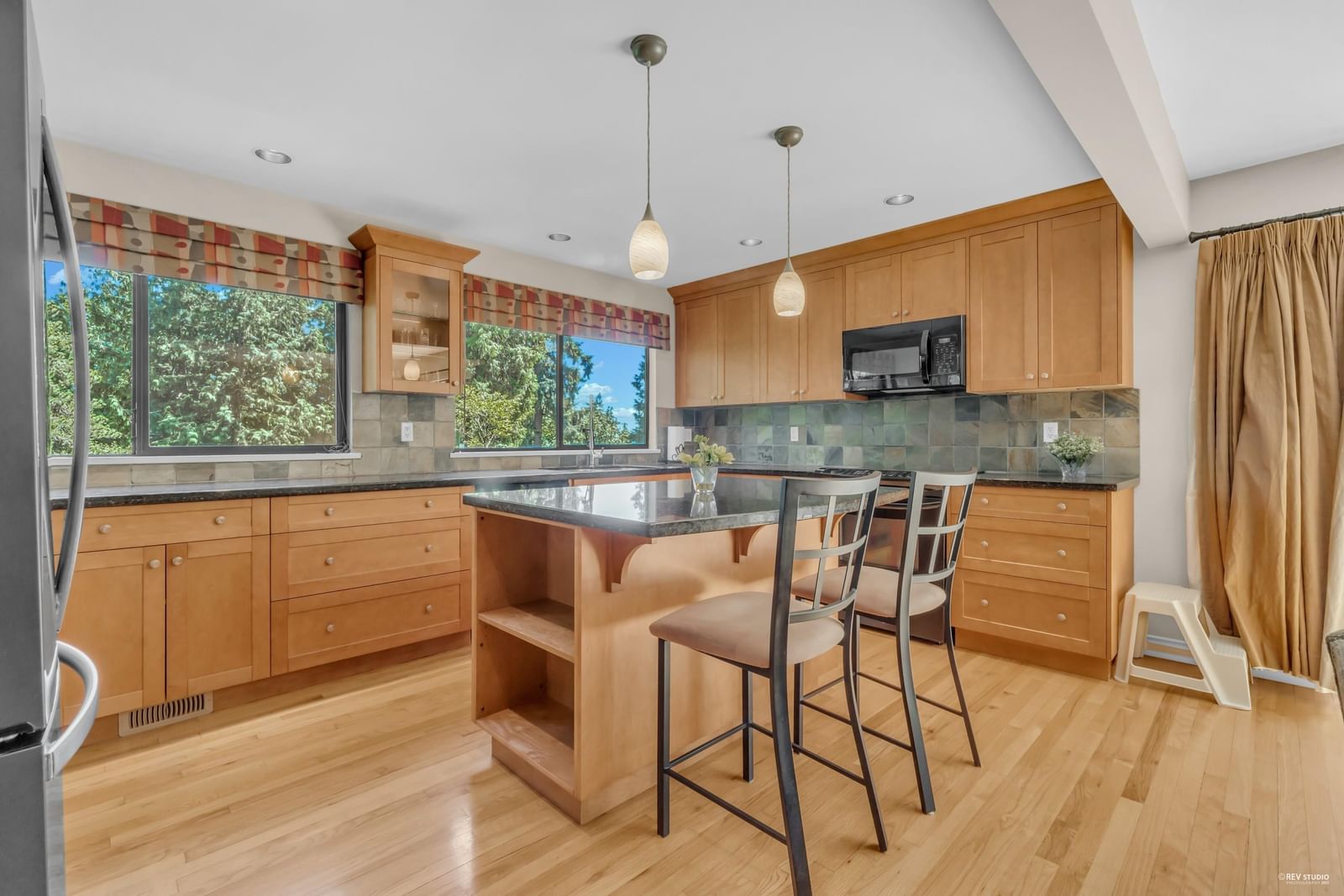 Listing Image 13