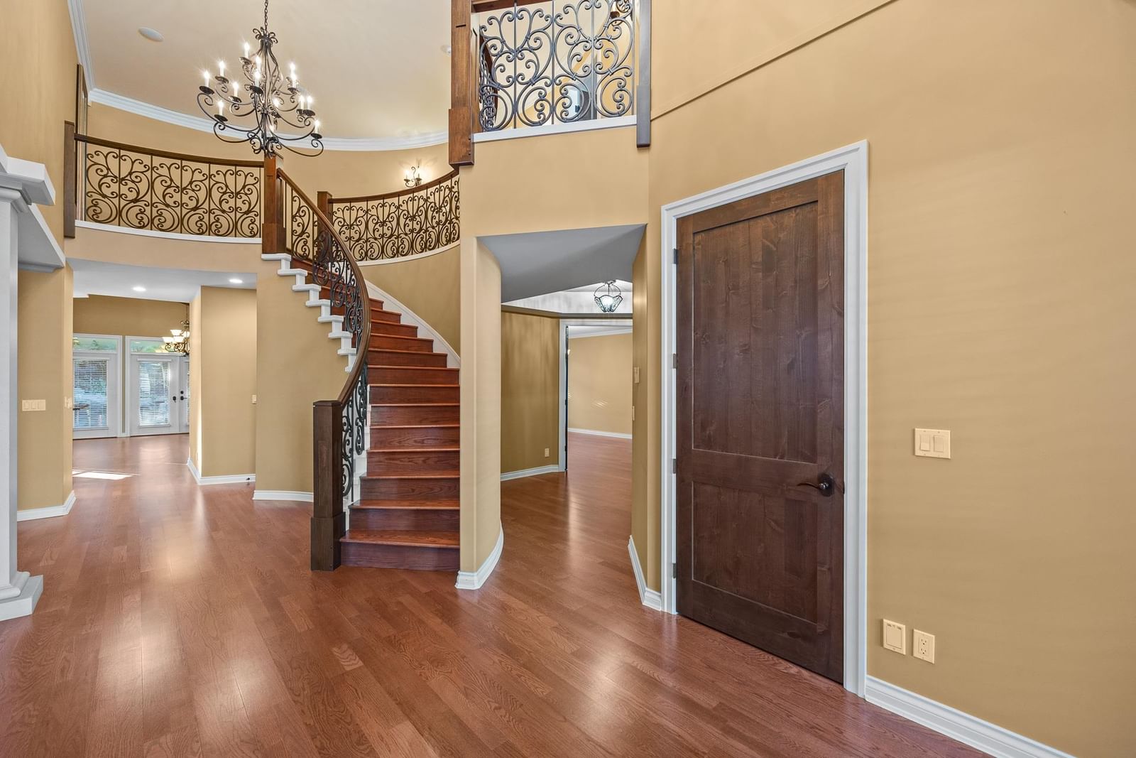 Listing Image 5