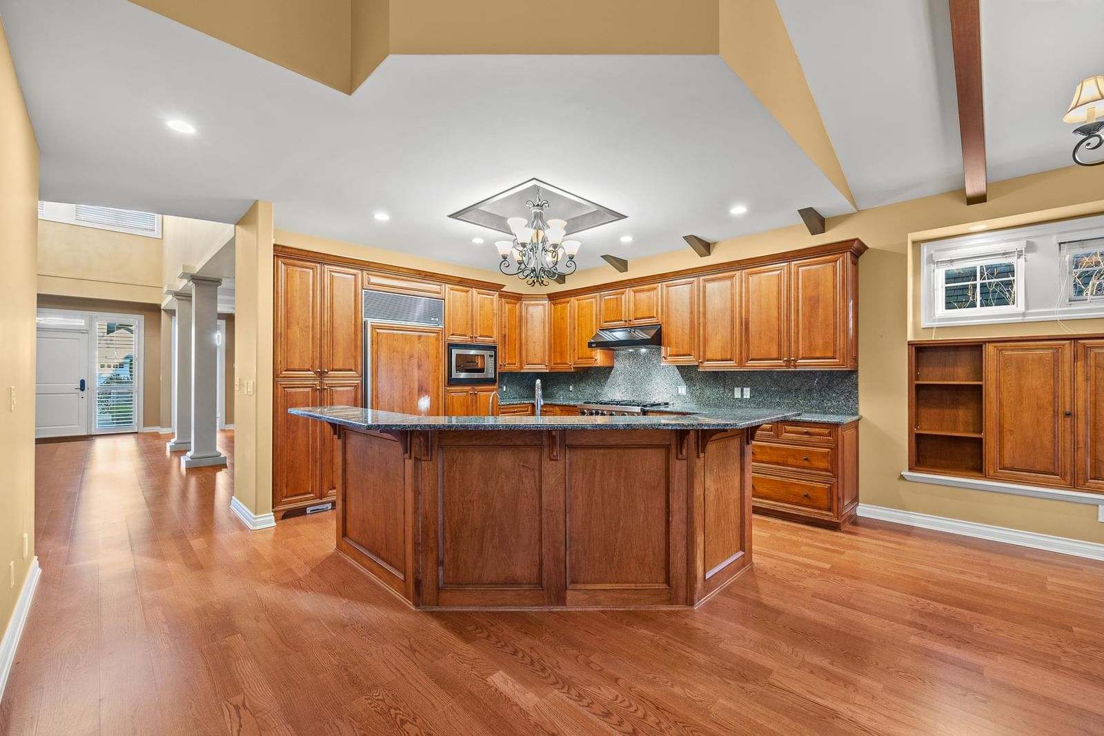 Listing Image 9