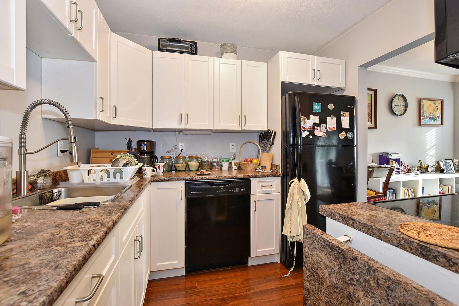 Listing Image 15