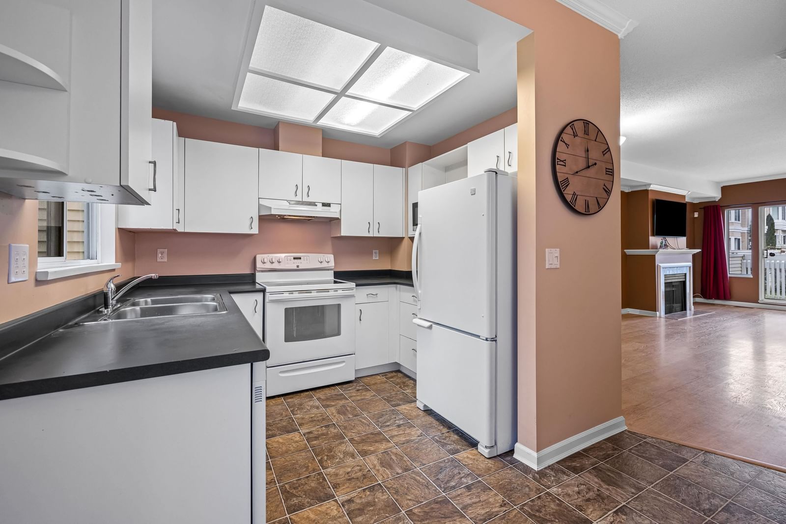 Listing Image 13