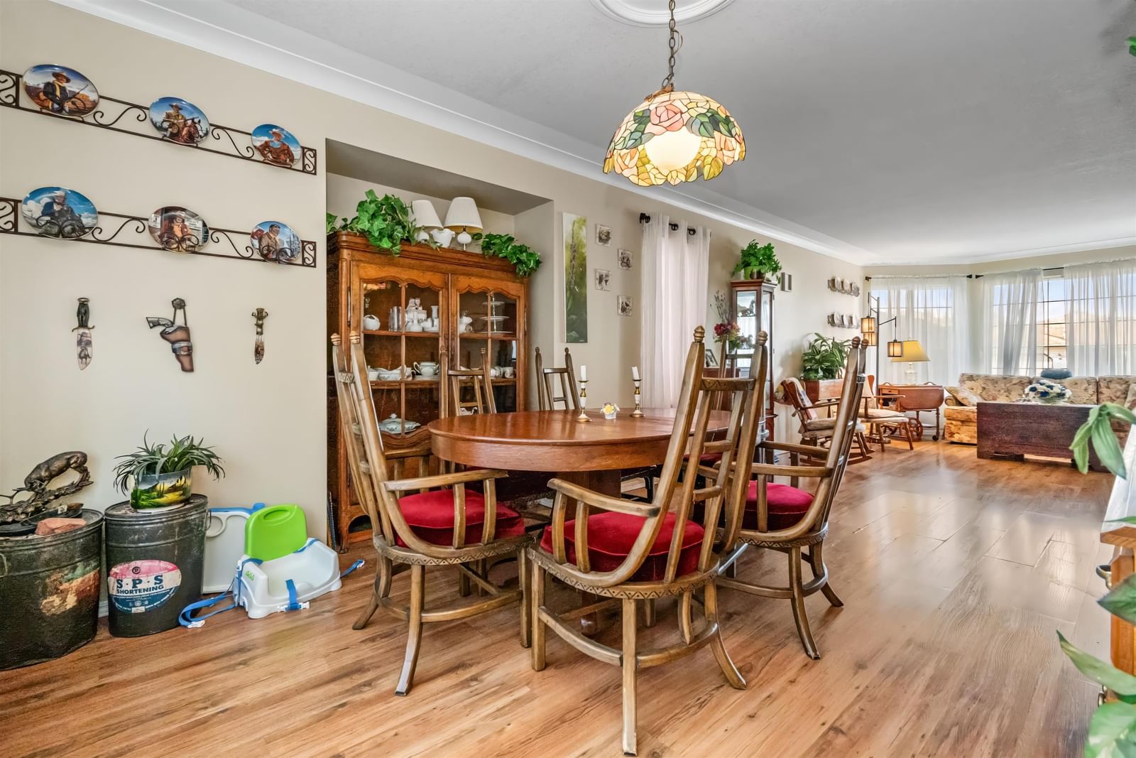 Listing Image 11