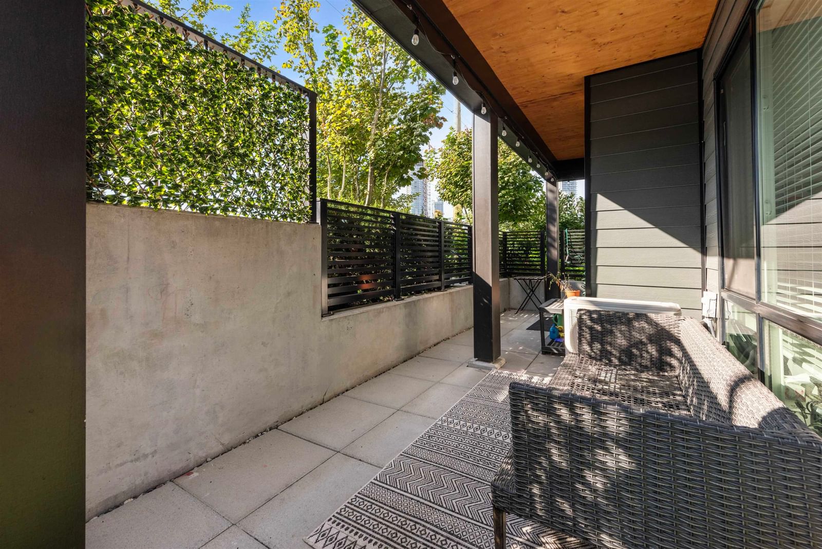 Listing Image 23