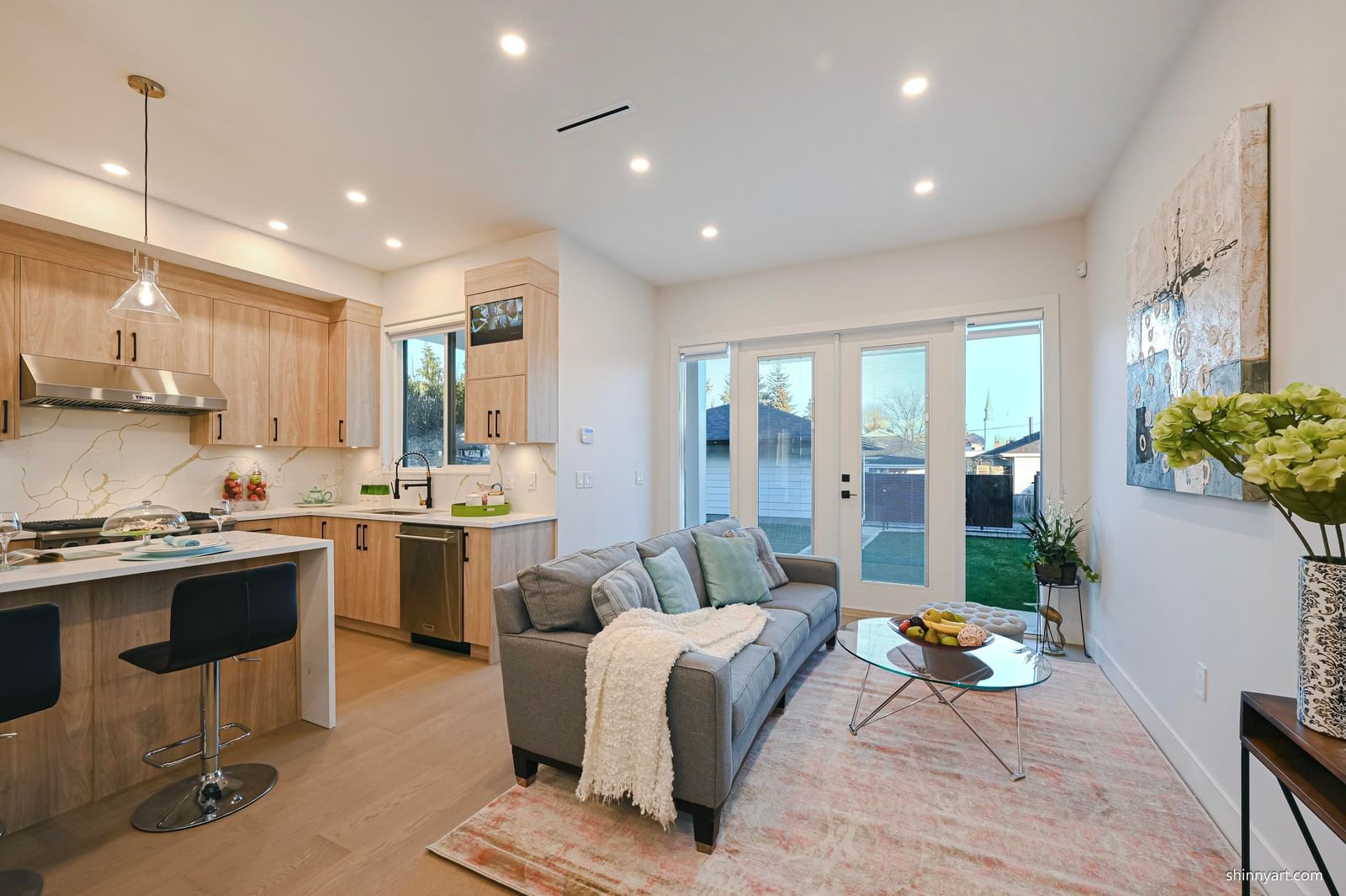Listing Image 10