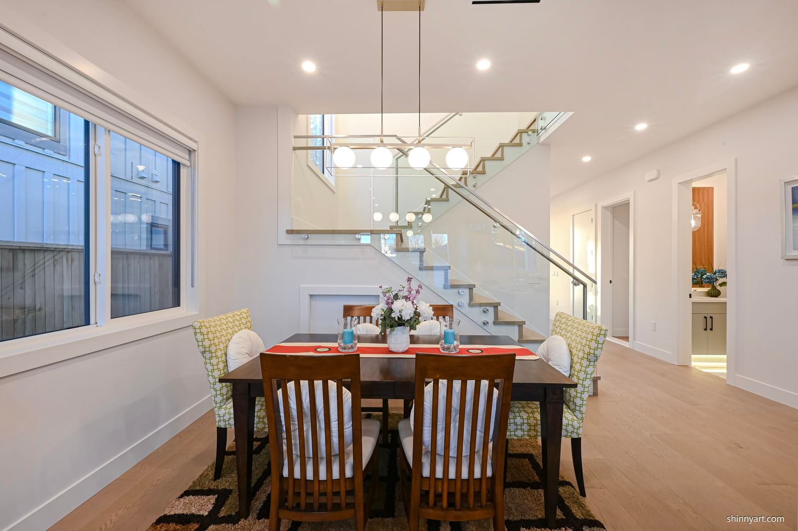 Listing Image 5