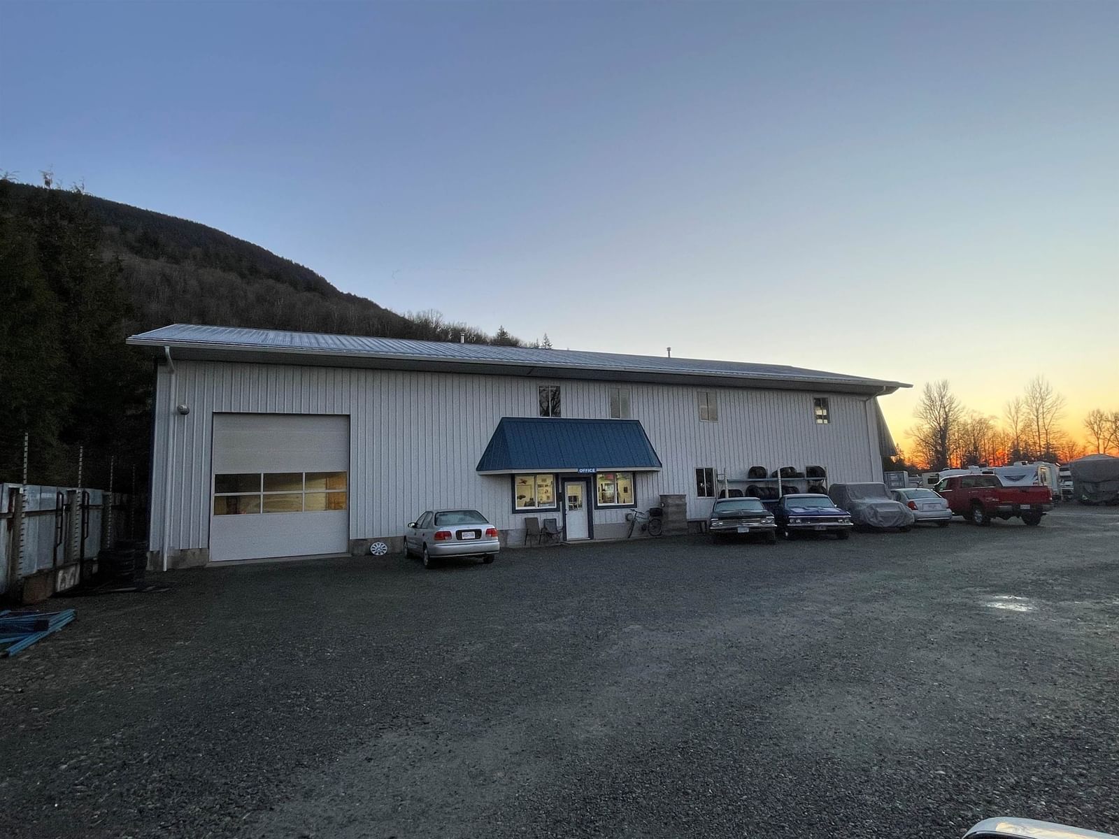 Listing Image 21