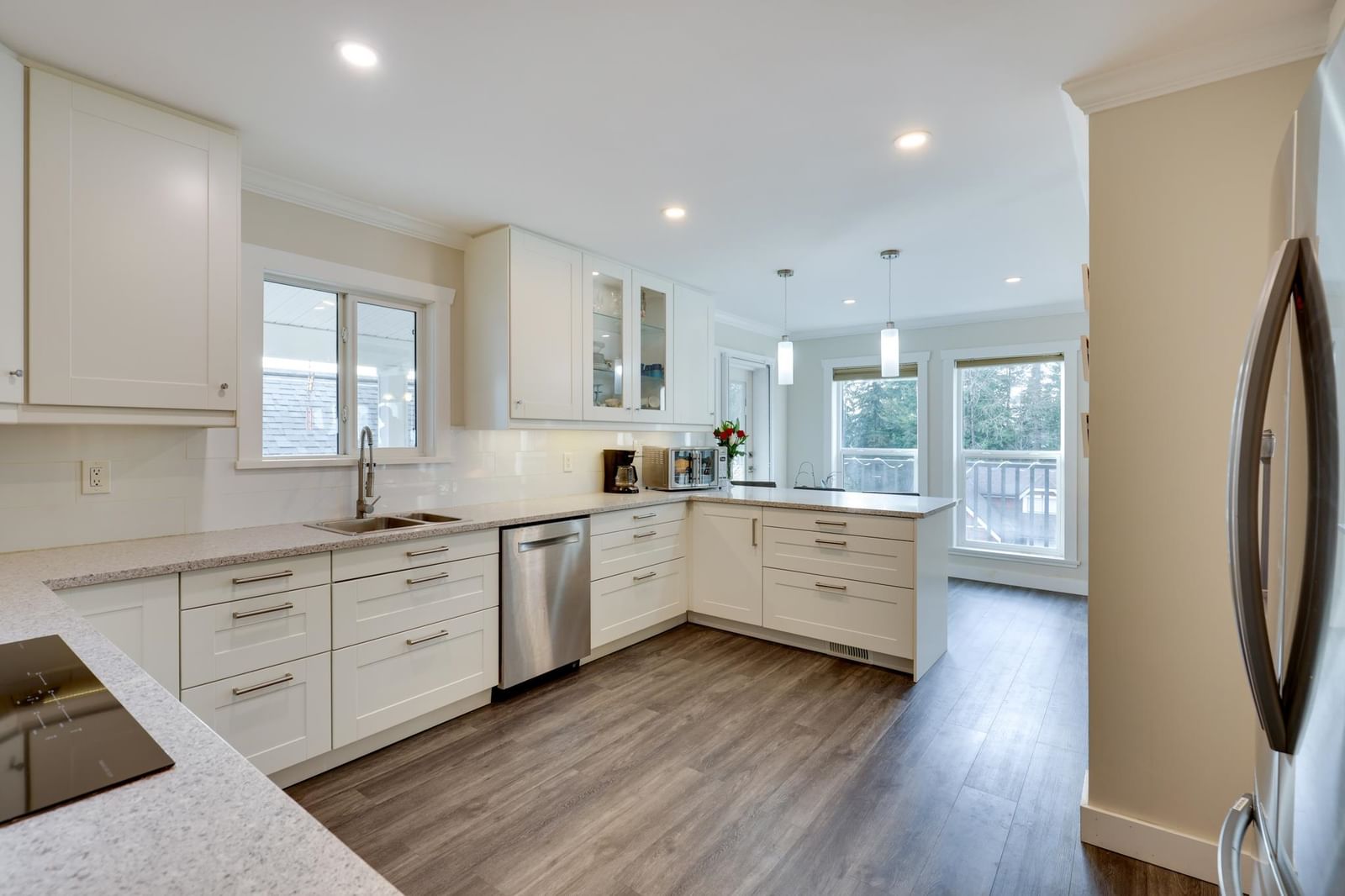 Listing Image 9
