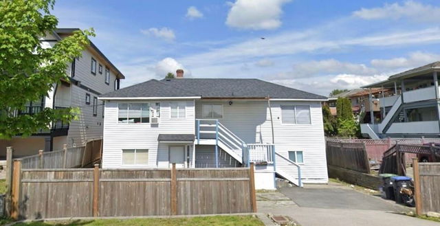803 Ewen Avenue