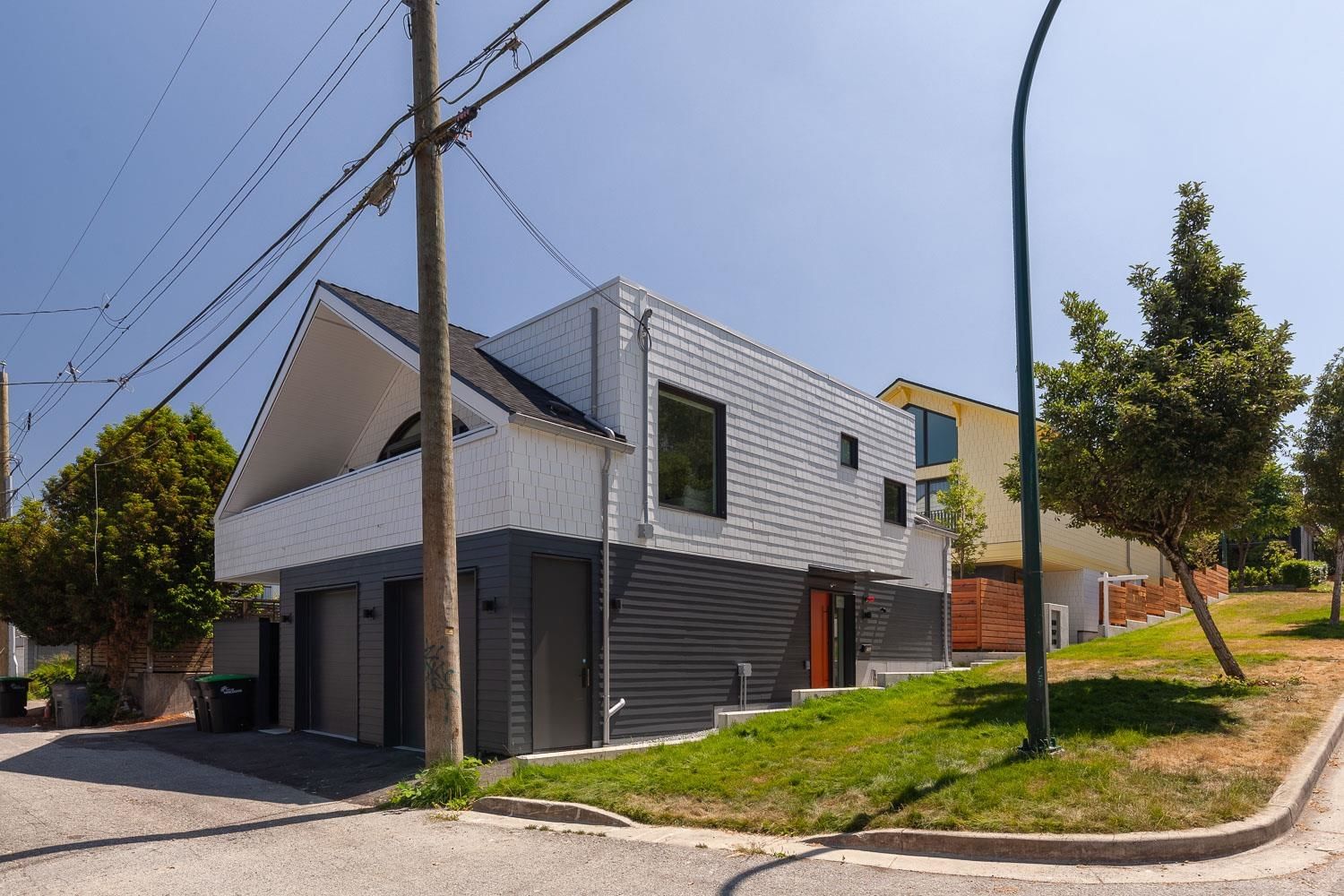 Listing Image 16