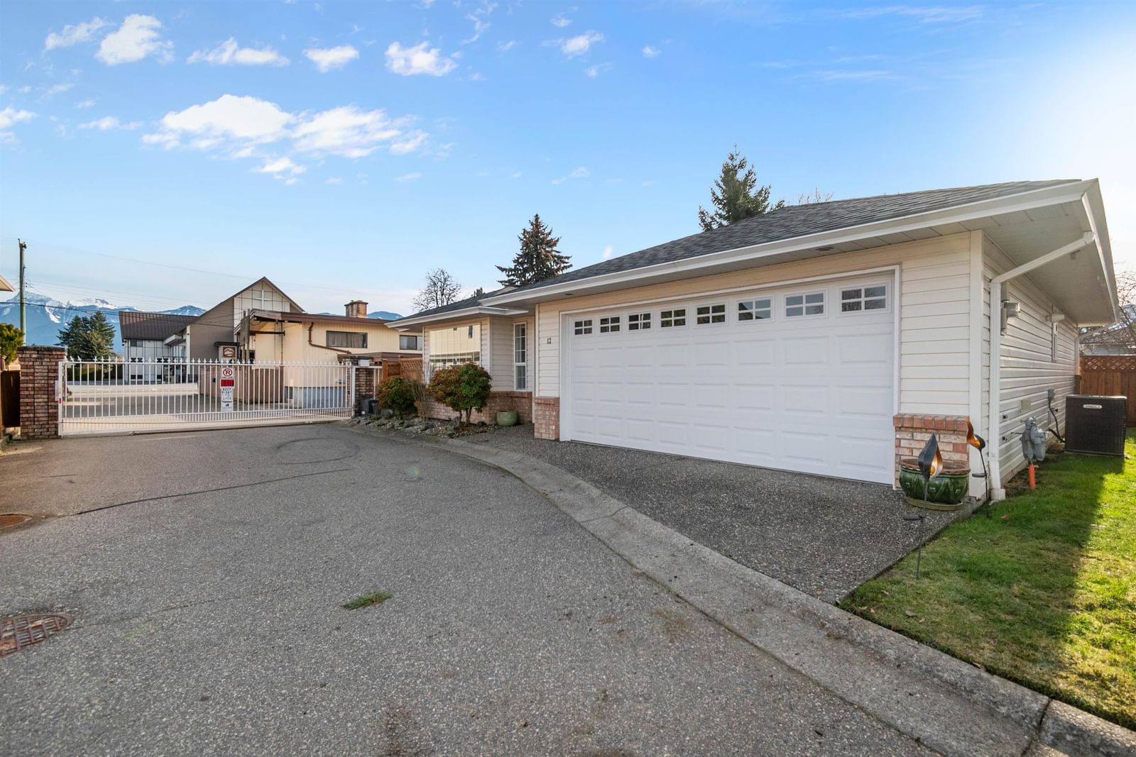 Listing Image 28