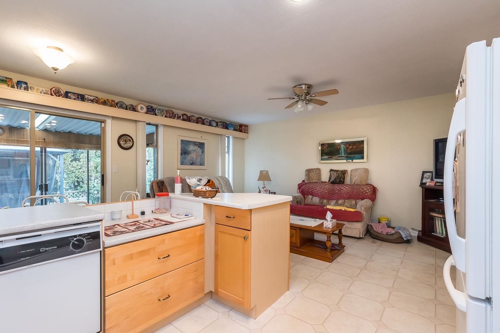 Listing Image 10