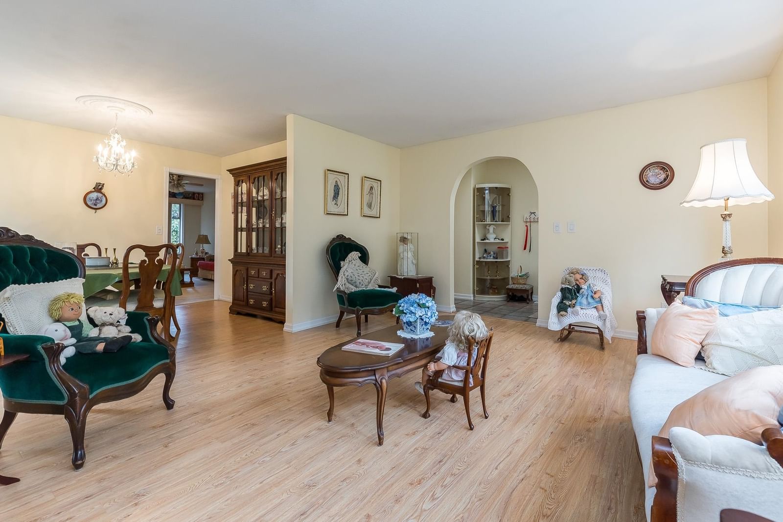 Listing Image 20