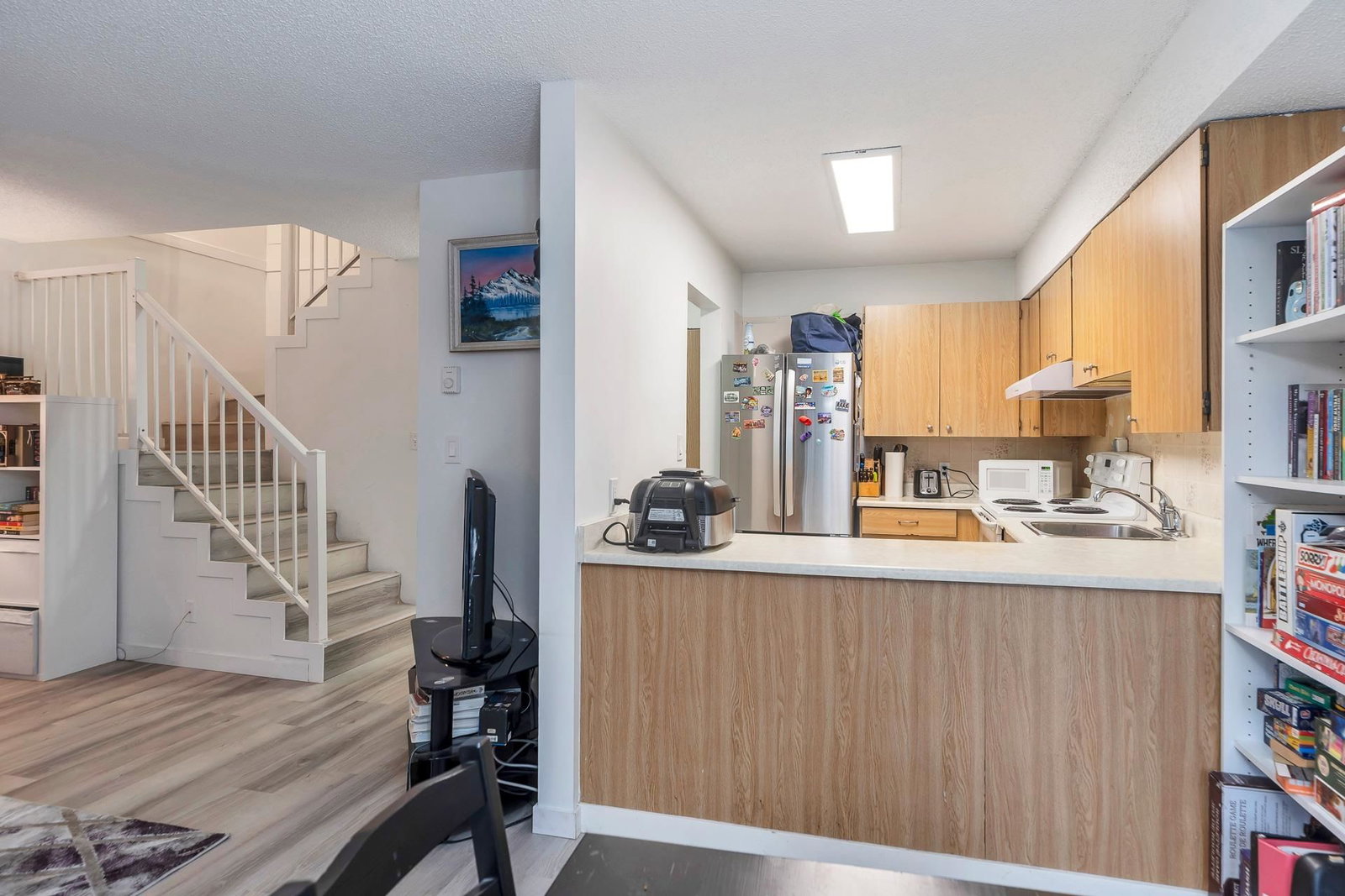 Listing Image 11