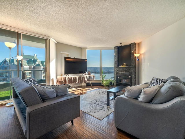 1701 - 1135 Quayside Drive