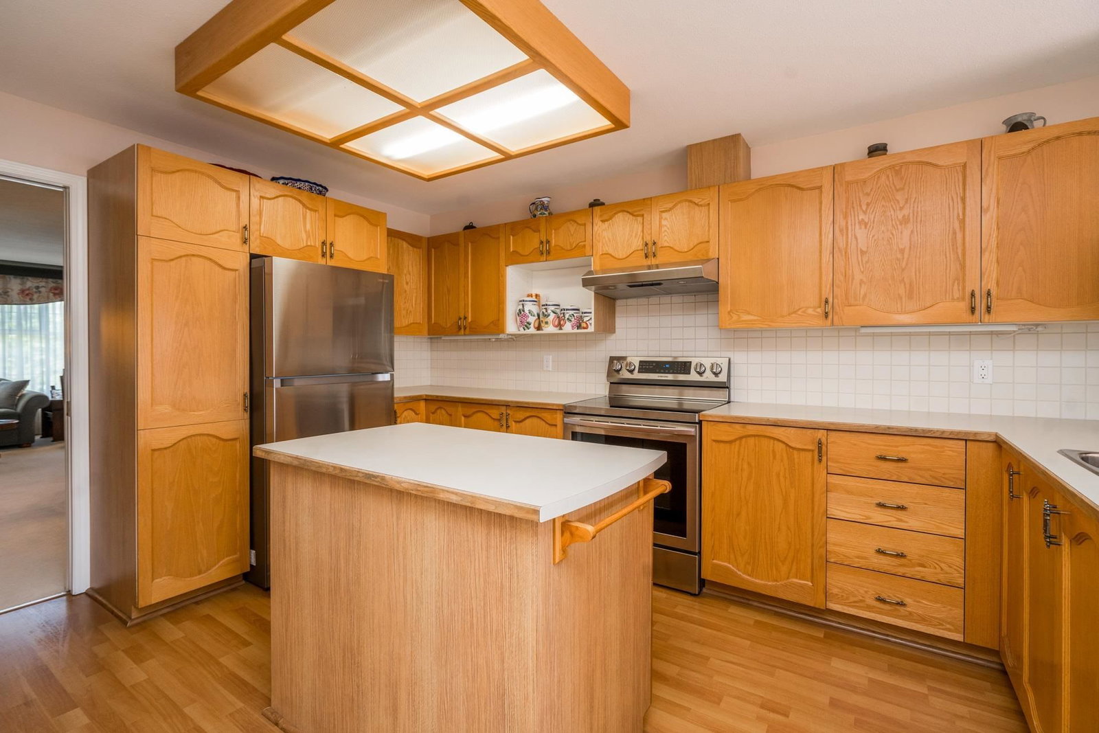 Listing Image 12