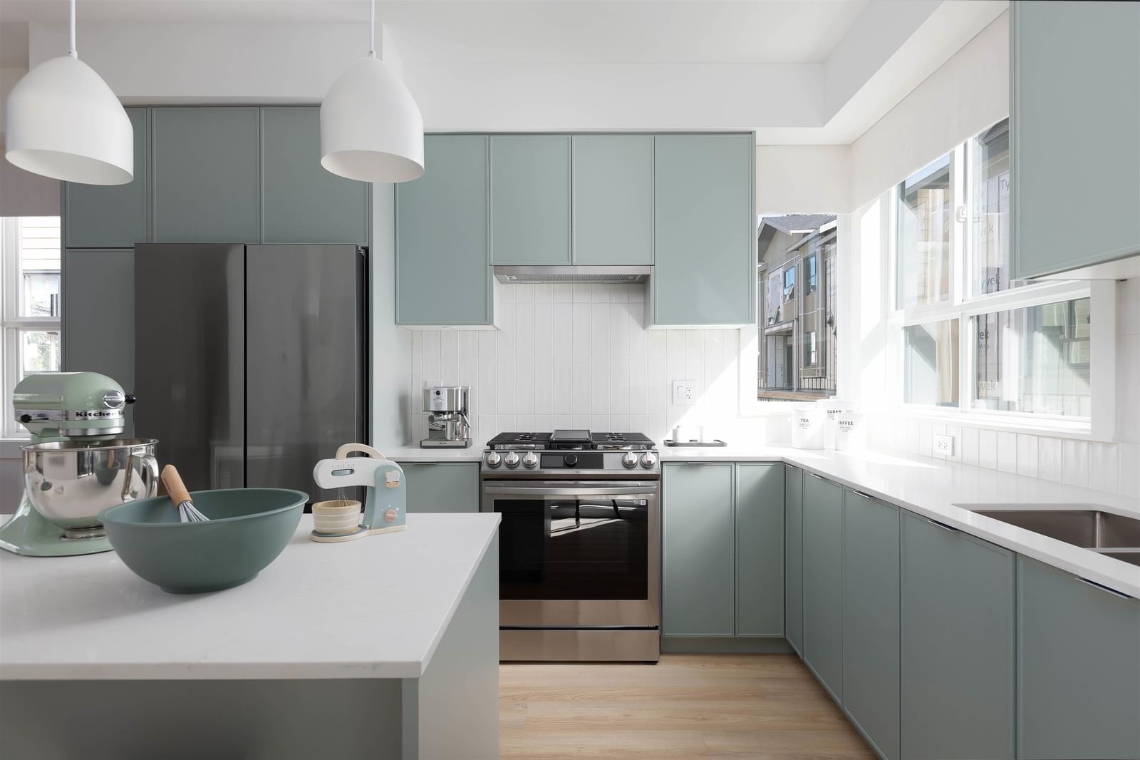 Listing Image 9