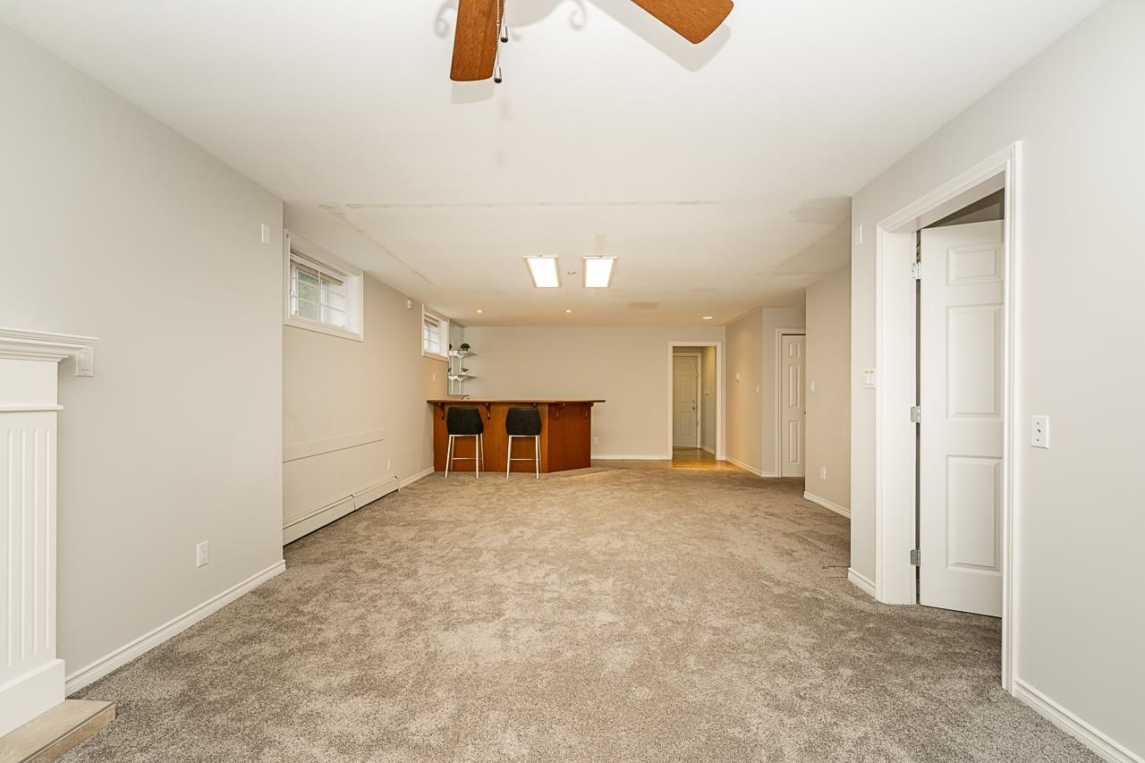 Listing Image 24