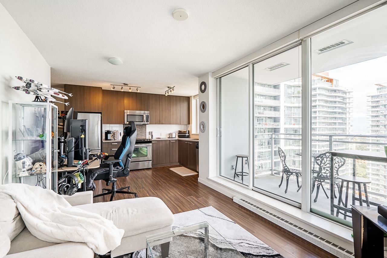 Listing Image 9