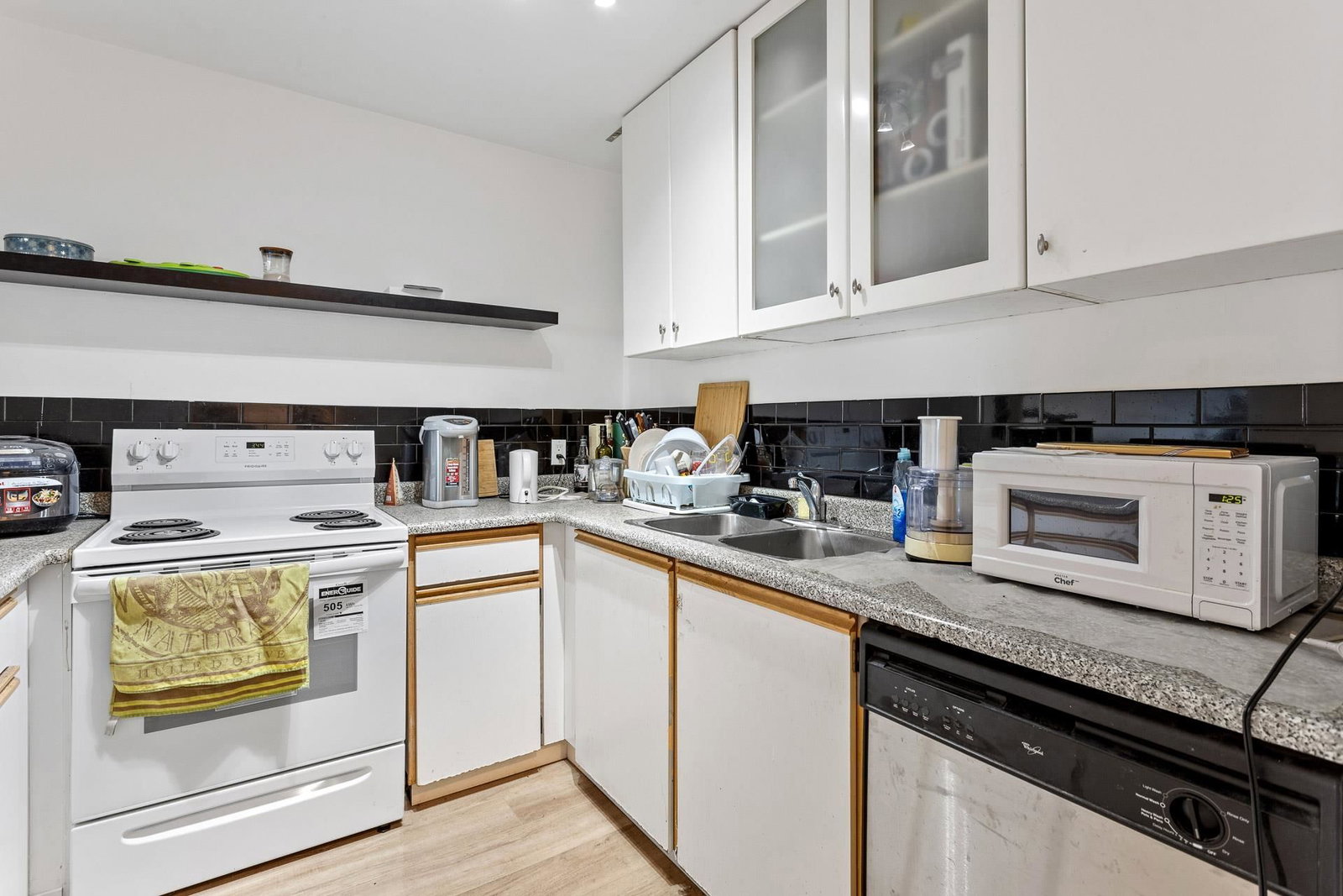Listing Image 10