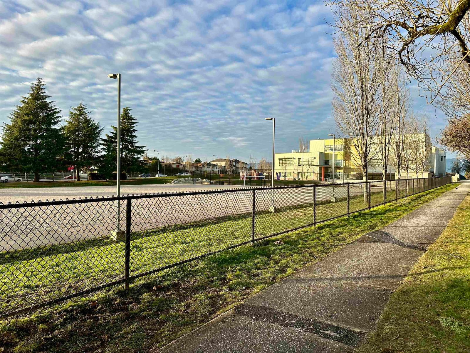 Listing Image 18