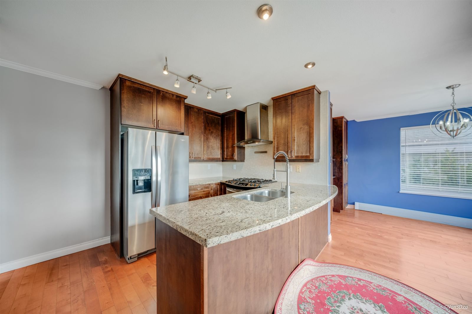 Listing Image 14