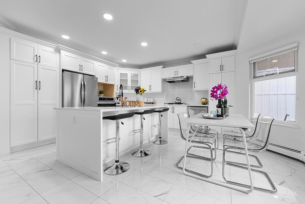 Listing Image 11