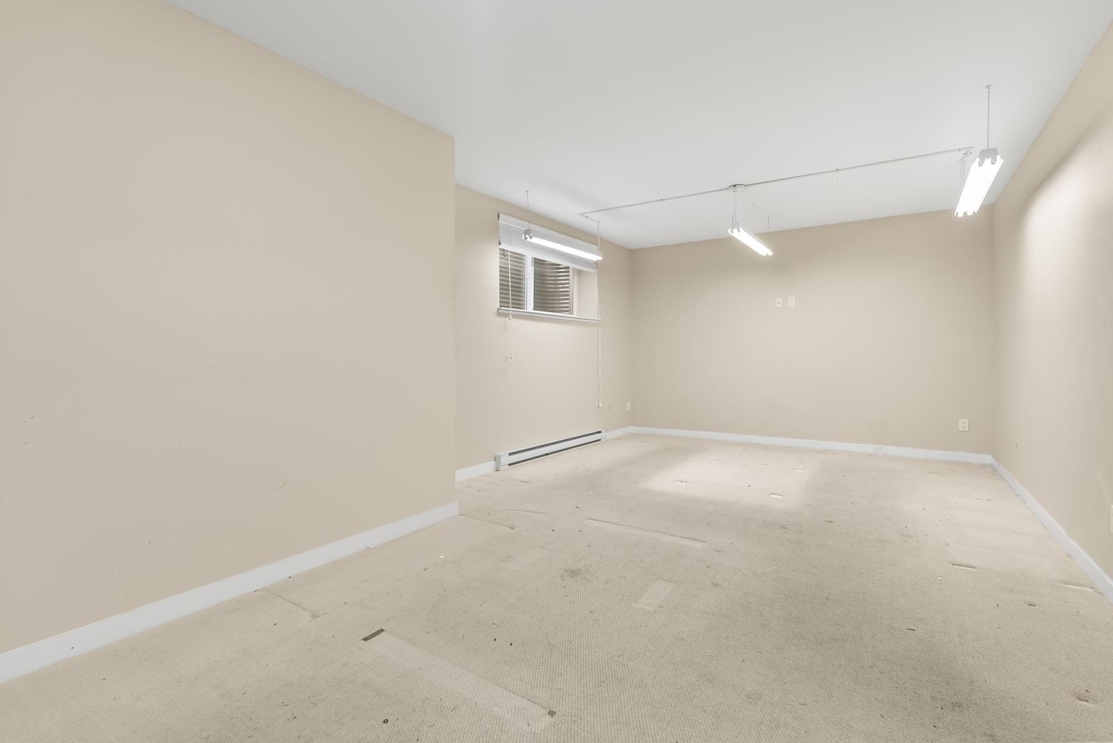 Listing Image 24
