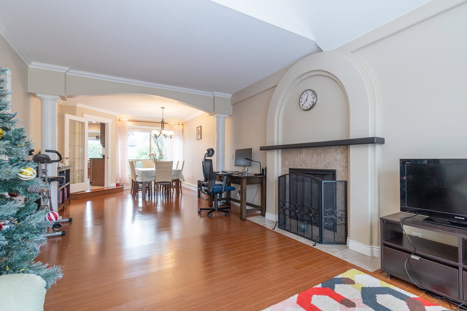 Listing Image 6