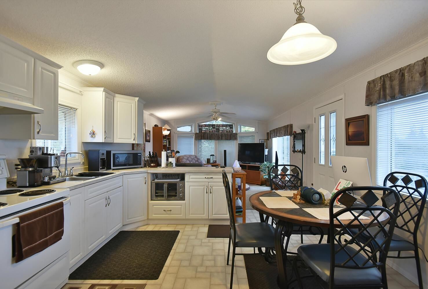 Listing Image 40