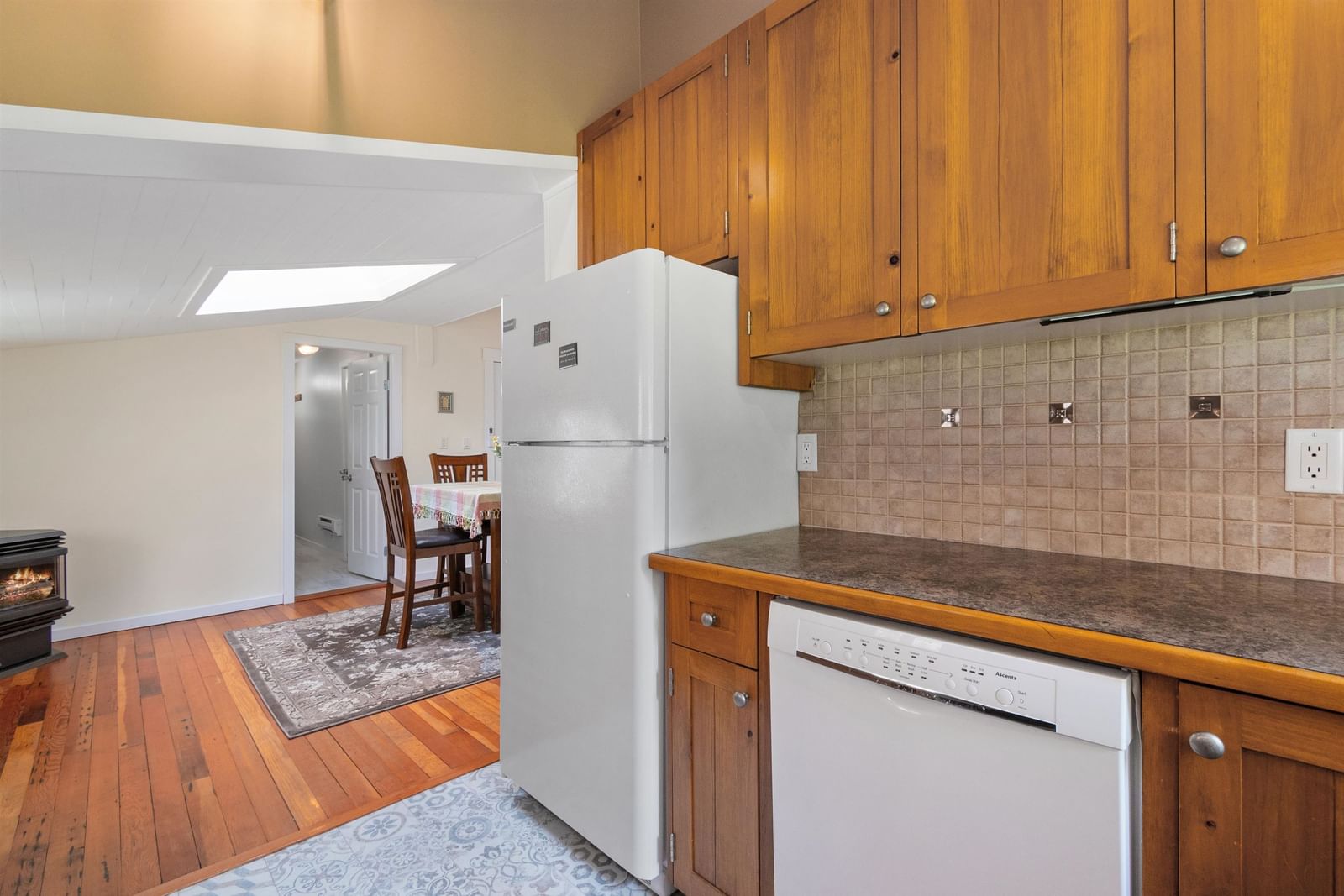 Listing Image 22
