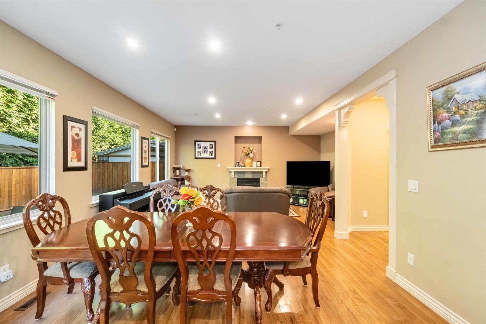 Listing Image 18
