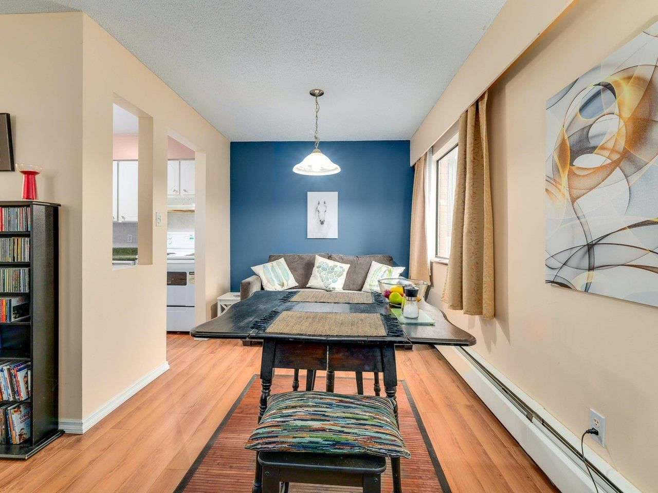 Listing Image 6