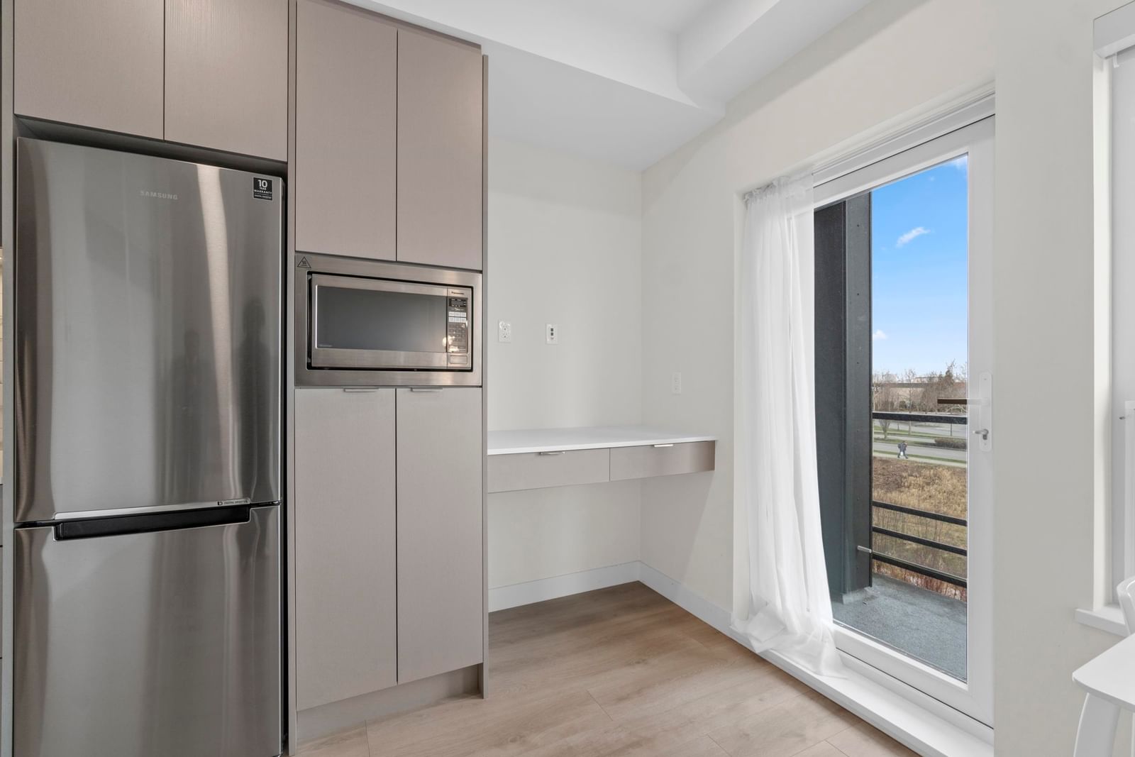 Listing Image 10