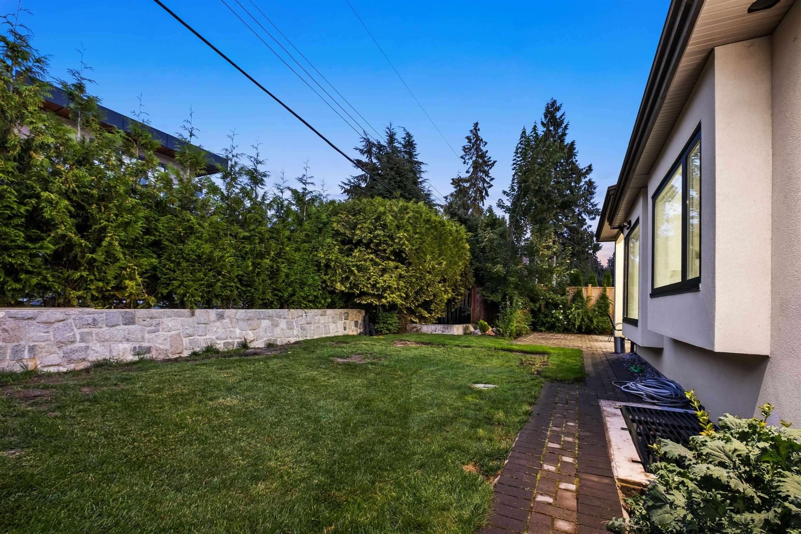 Listing Image 30