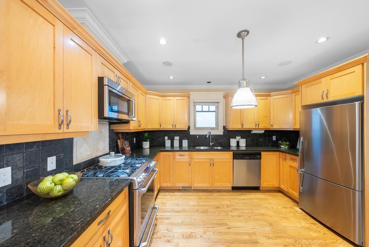 Listing Image 13