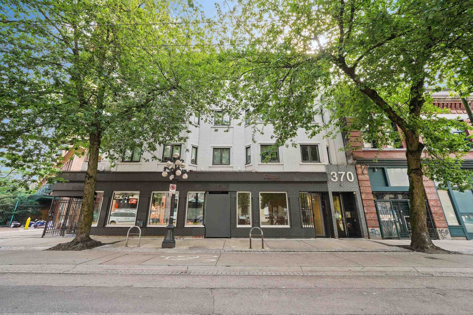 Listing Image 18