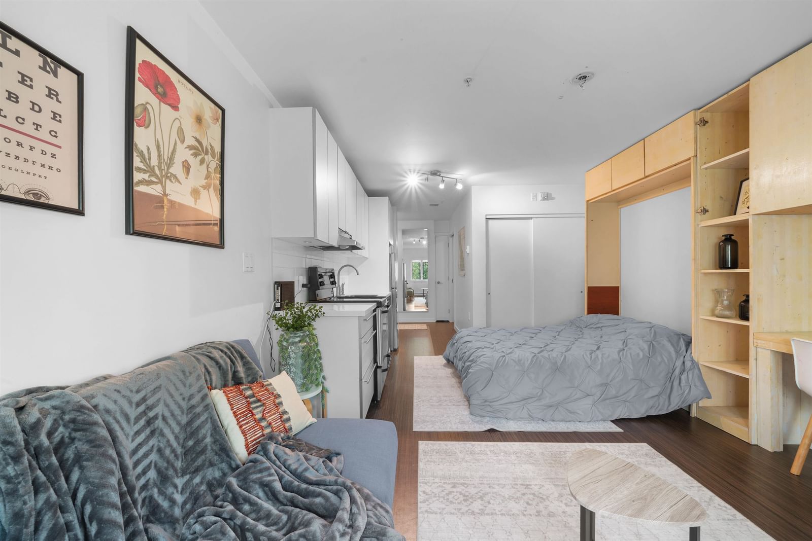 Listing Image 9