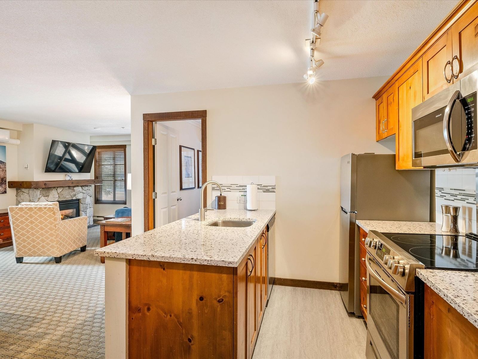 Listing Image 18