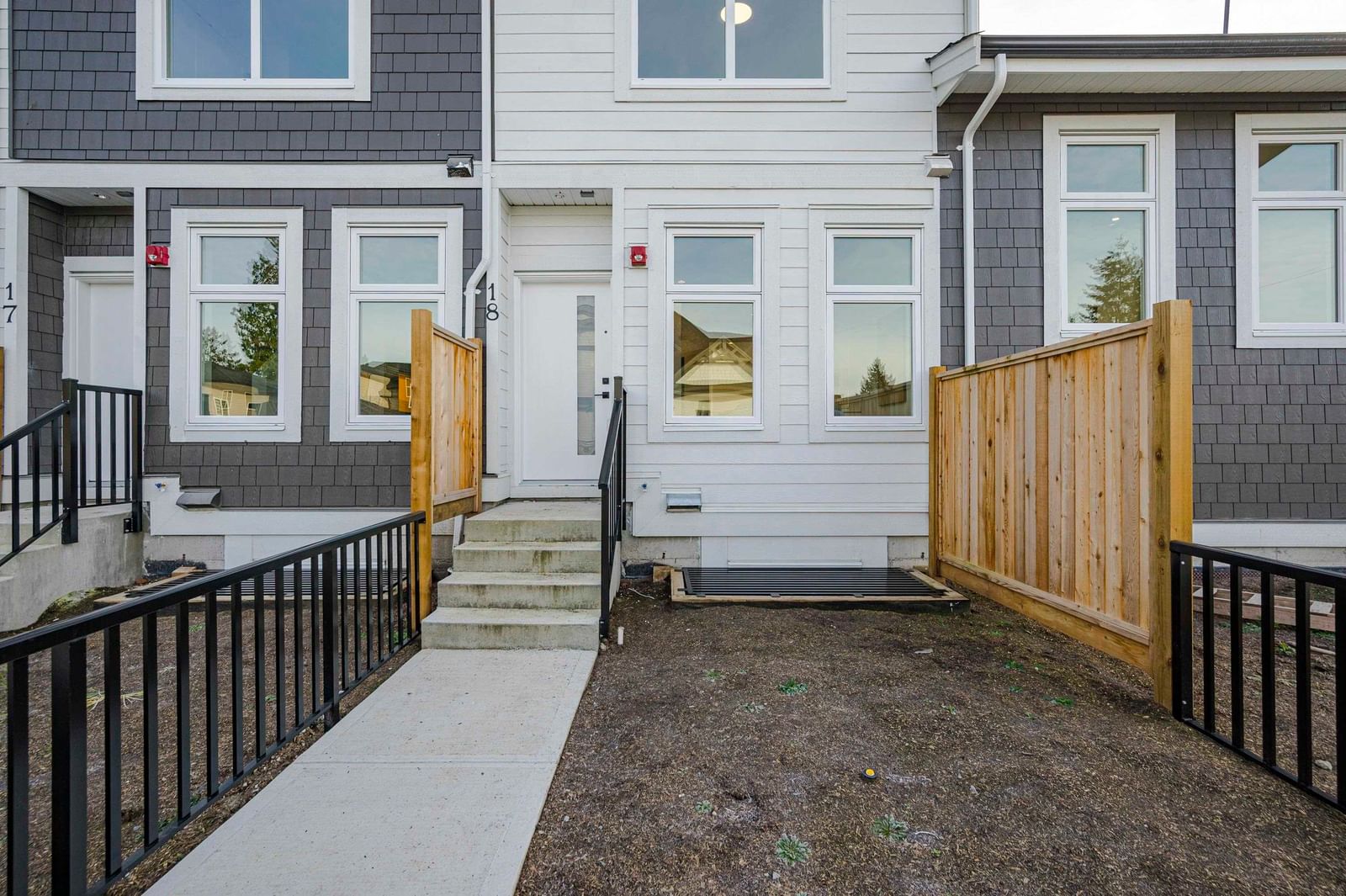 Listing Image 27