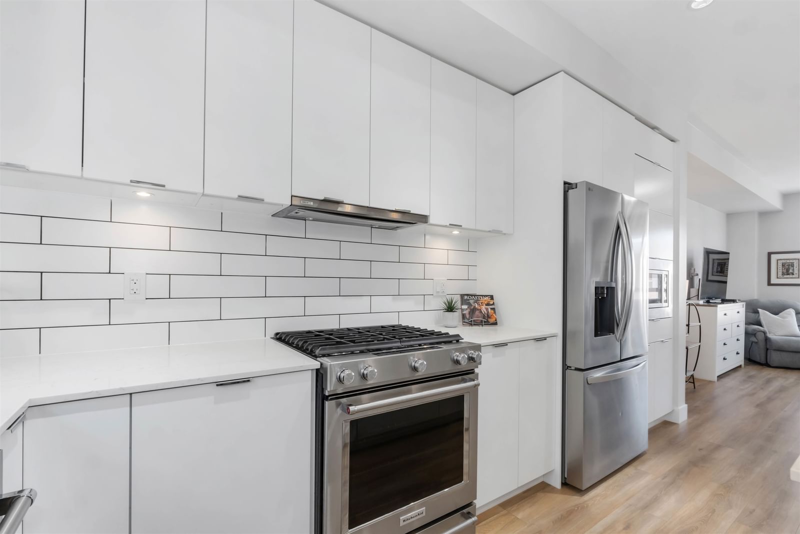 Listing Image 15