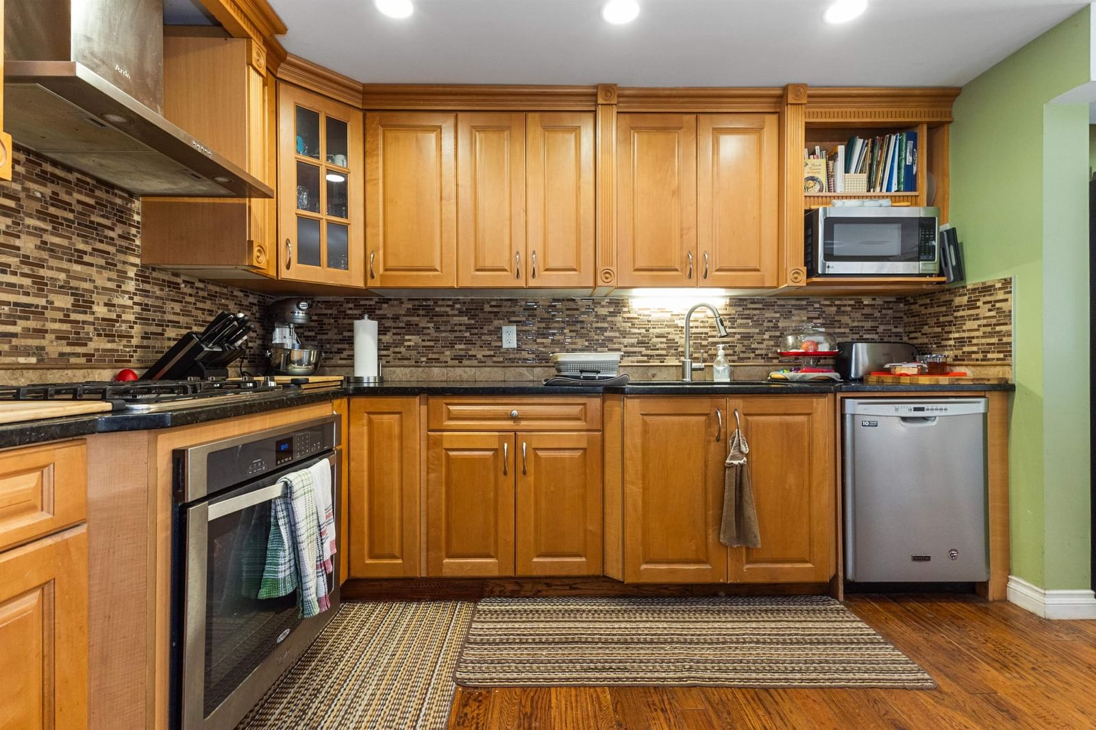 Listing Image 15
