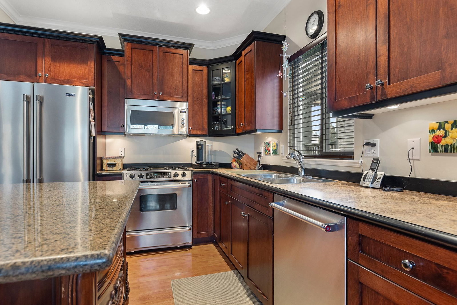 Listing Image 10