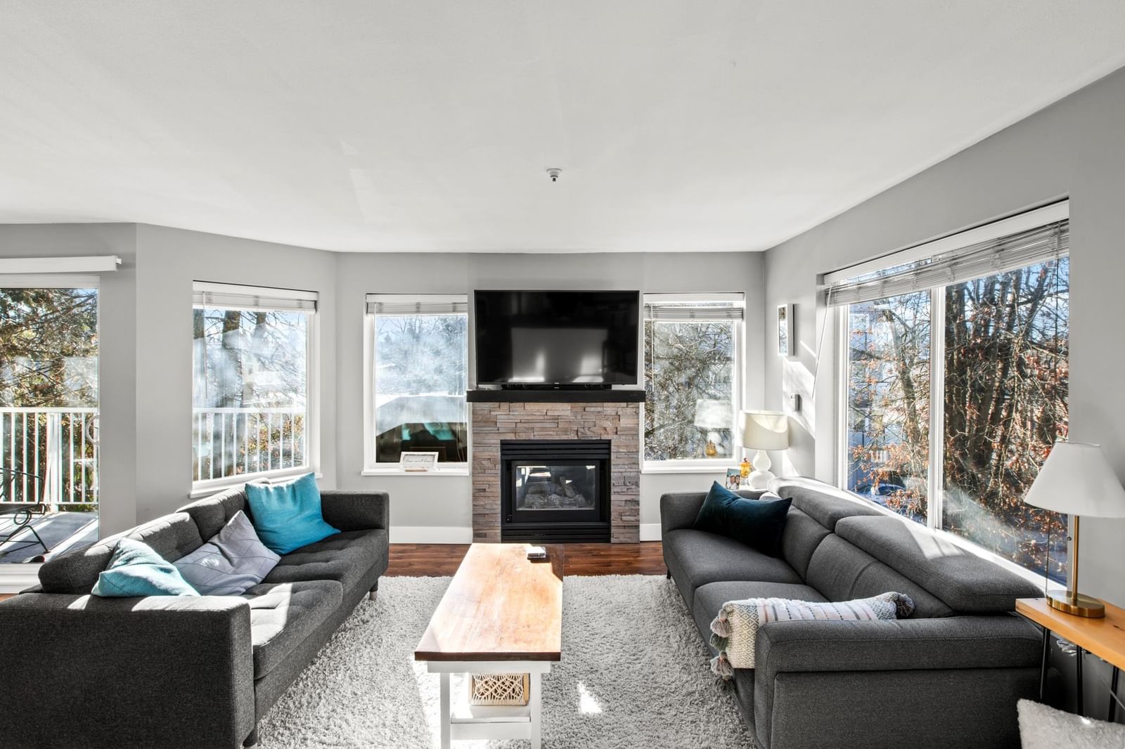 Listing Image 14