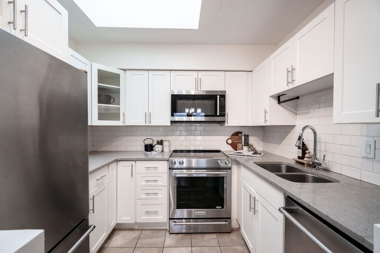 Listing Image 15