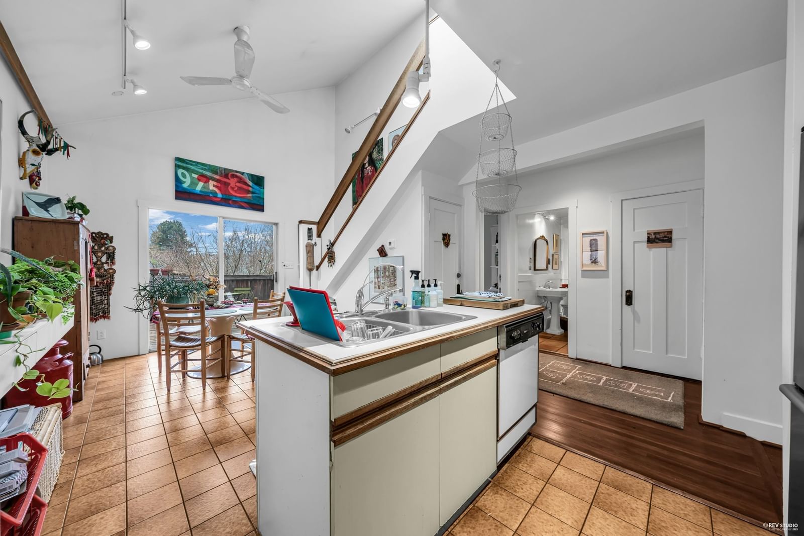 Listing Image 16