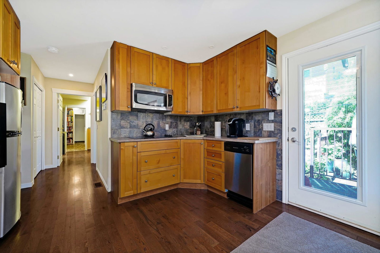 Listing Image 22