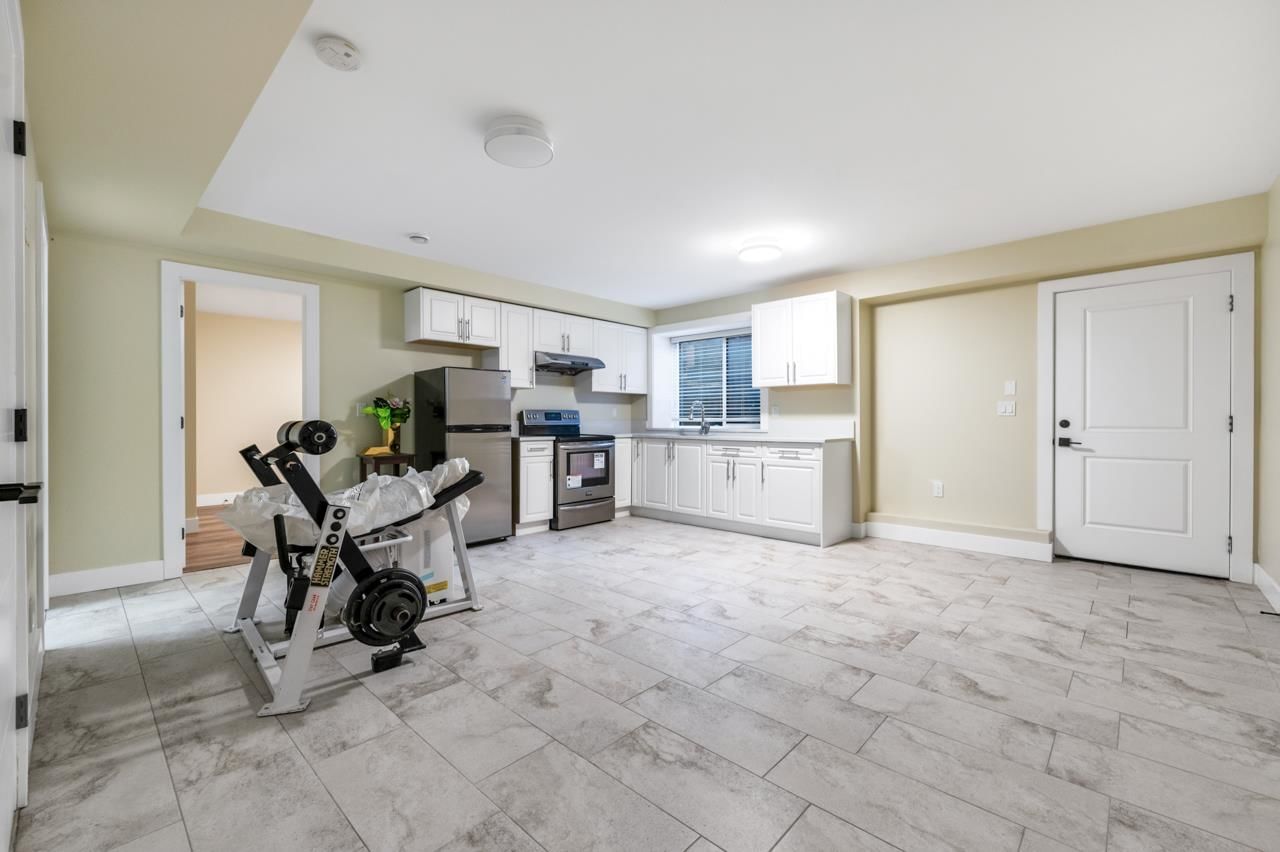 Listing Image 19