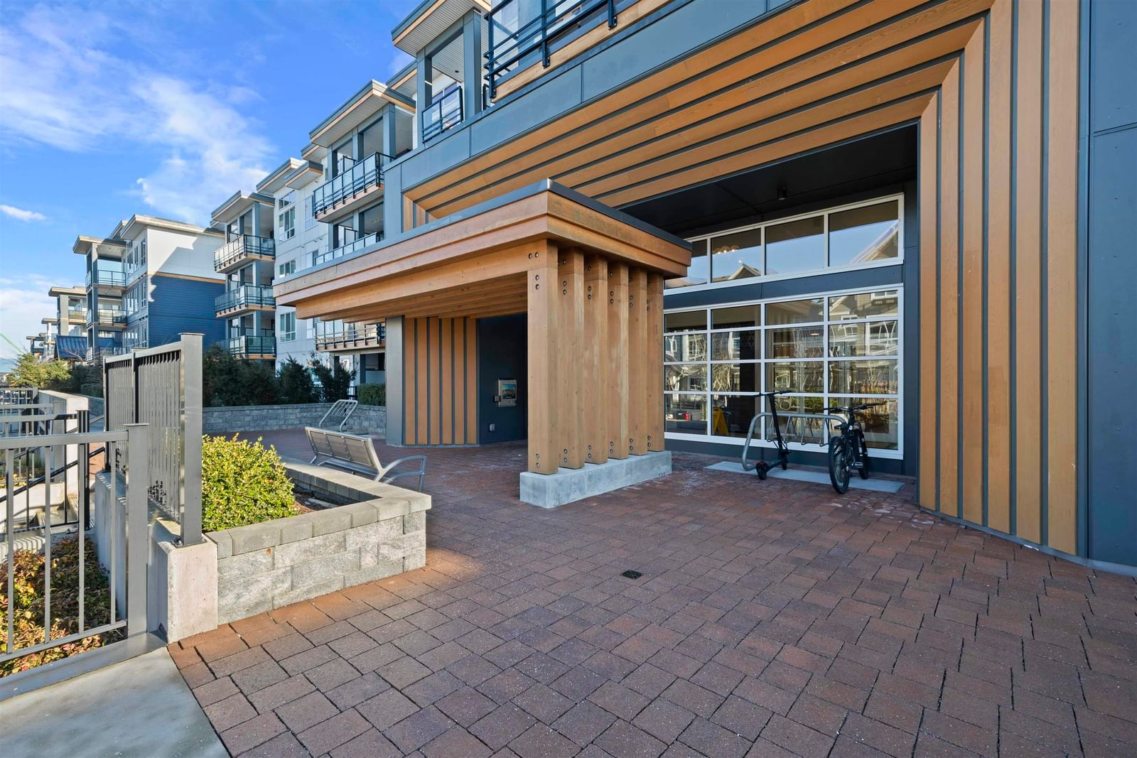 Listing Image 22