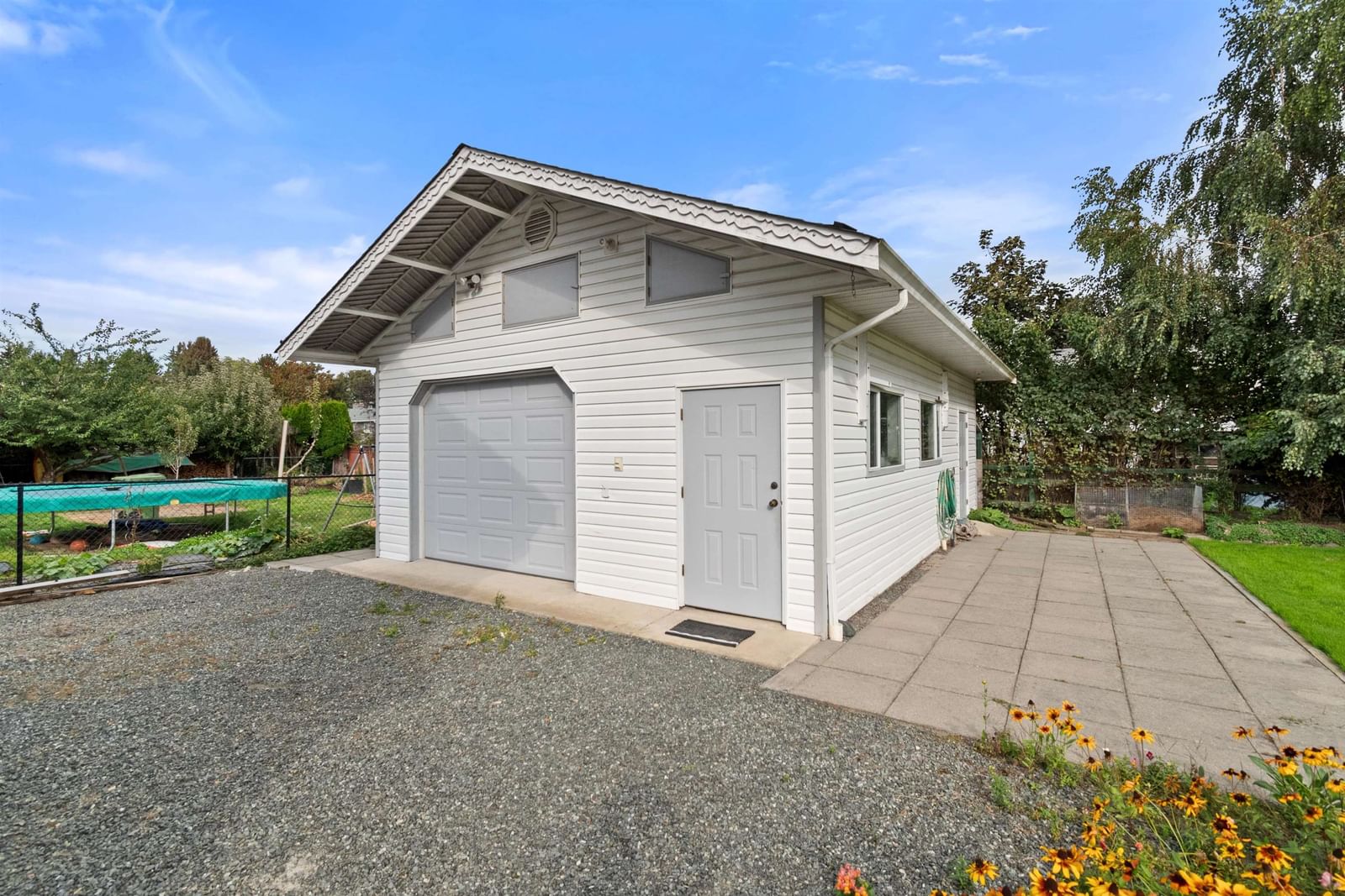 Listing Image 16